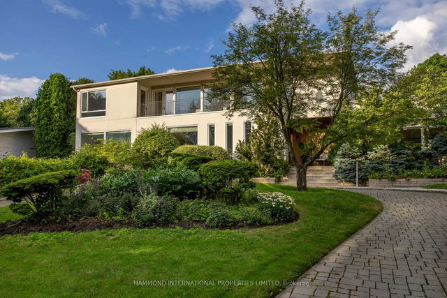 33 Fairway Heights Drive