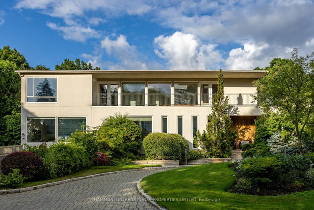 33 Fairway Heights Drive