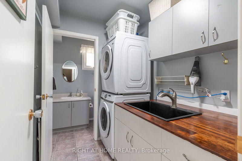 15 Regent St  Georgina, L0E 1N0 | Image 17