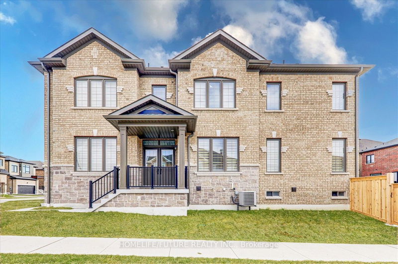 235 Sunnyridge Ave  Whitchurch-Stouffville, L4A 4W3 | Image 1