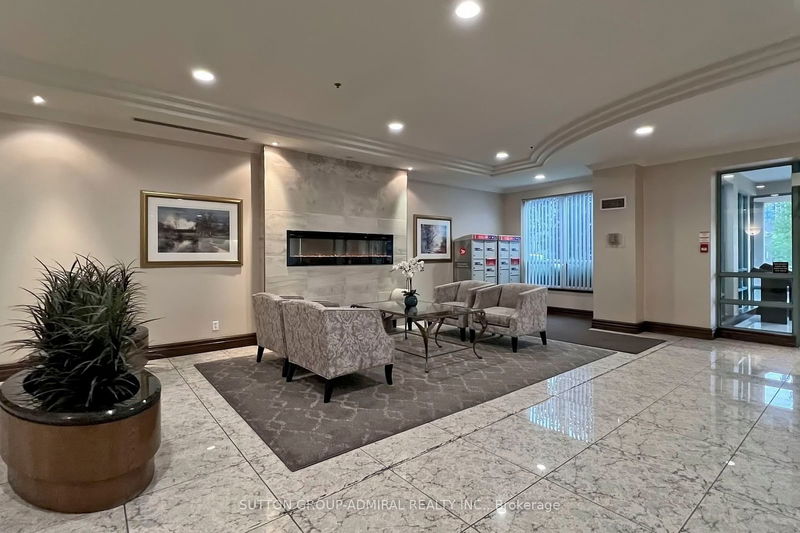  425 - 51 Baffin Crt N Richmond Hill, L4B 4P5 | Image 2