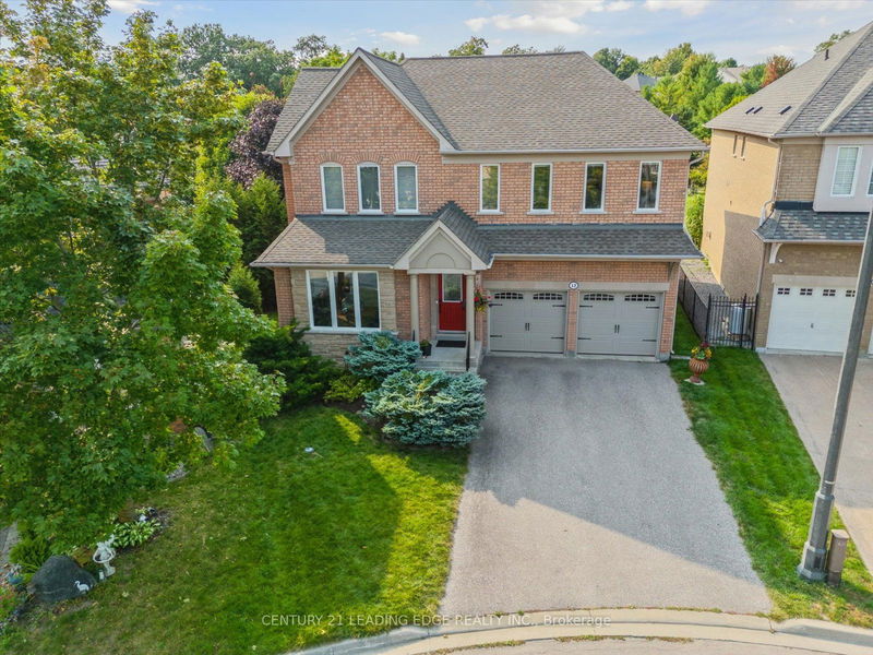 12 Kimberly Crt  Richmond Hill, L4E 4C6 | Image 3