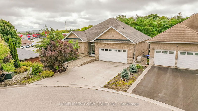 202 John St W Bradford West Gwillimbury, L3Z 1J5 | Image 2