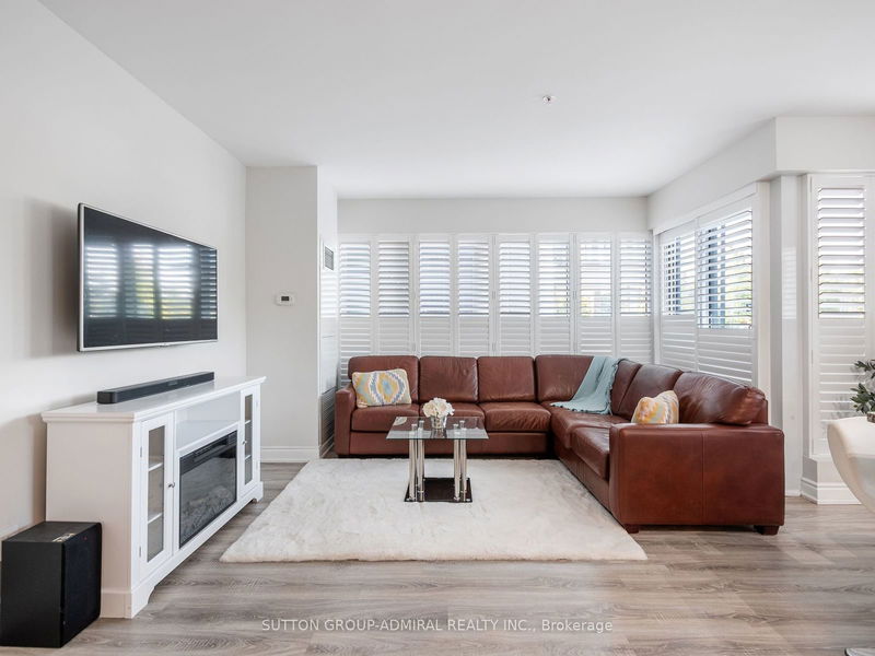  101B - 9090 Yonge St  Richmond Hill, L4C 0Z1 | Image 5