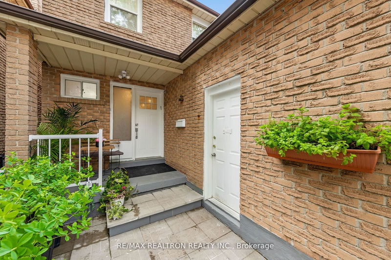 14 Mortimer Crt  Vaughan, L4J 2P8 | Image 2