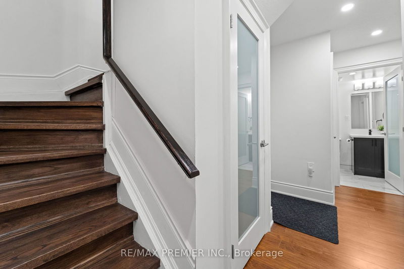  742 - 75 Weldrick Rd E Richmond Hill, L4C 0H9 | Image 16