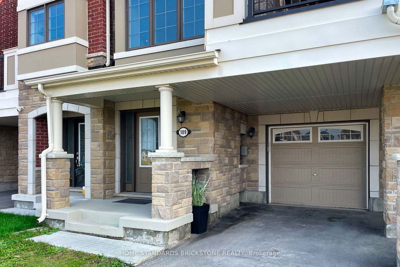 109 Mcalister Ave  Richmond Hill, L4S 0L2 | Image 2