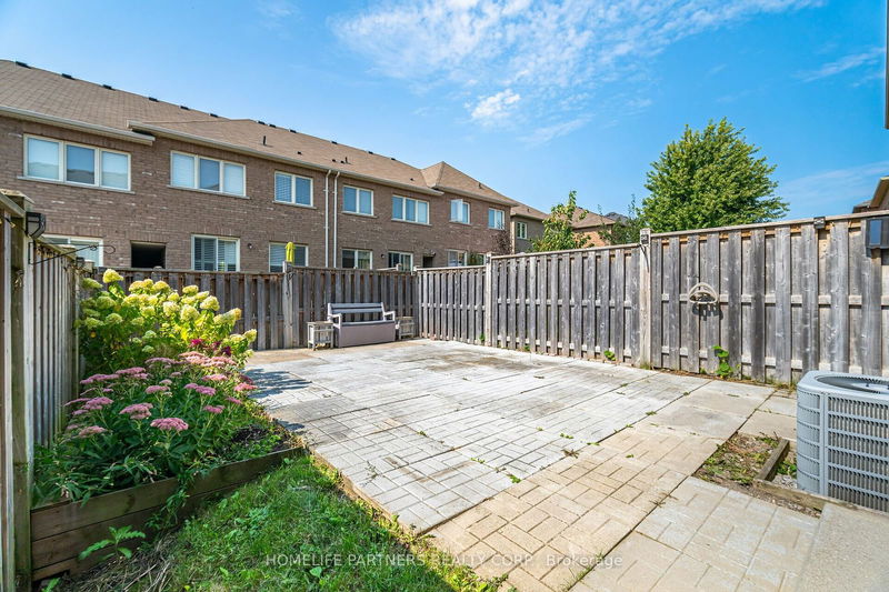 18 Belfry Dr  Bradford West Gwillimbury, L3Z 2A5 | Image 35