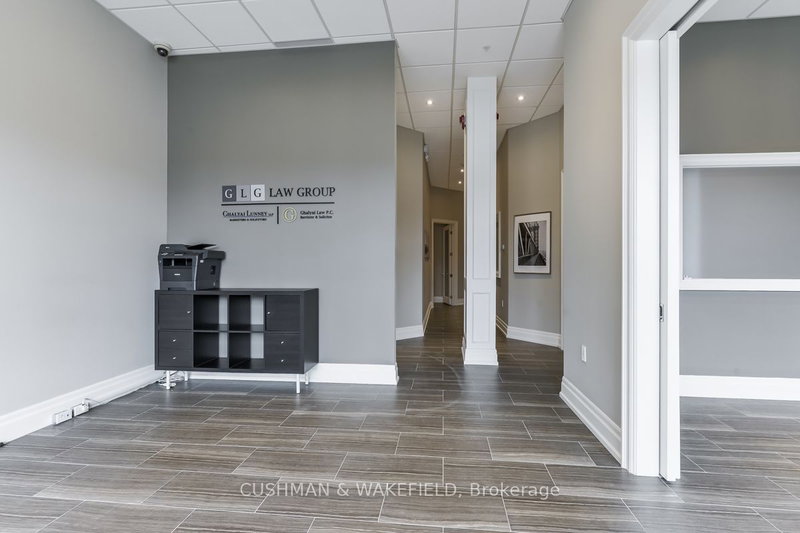 105 - 10376 Yonge St, Richmond Hill, L4C 3B8 | Image 3