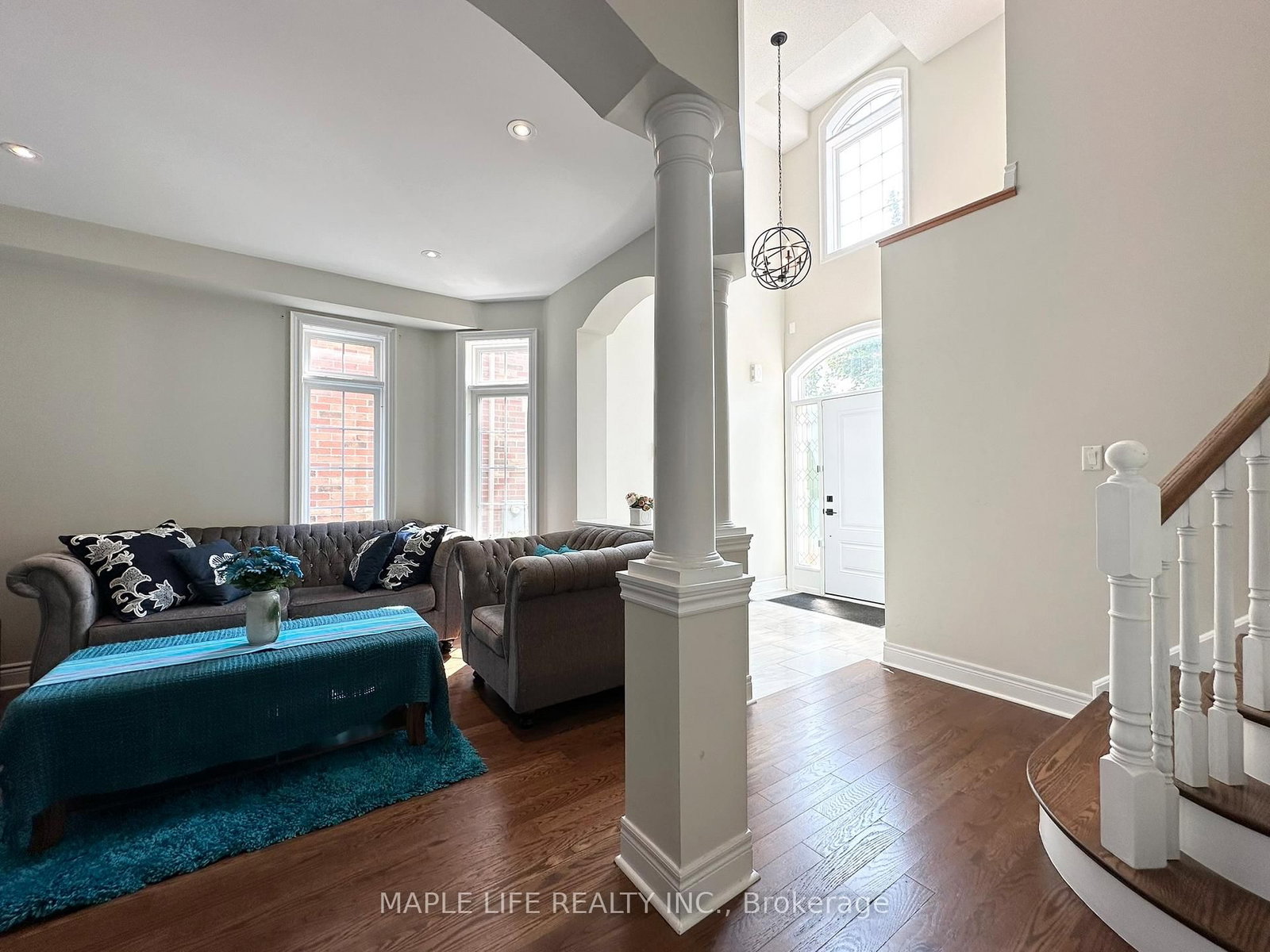 Listing Image 7