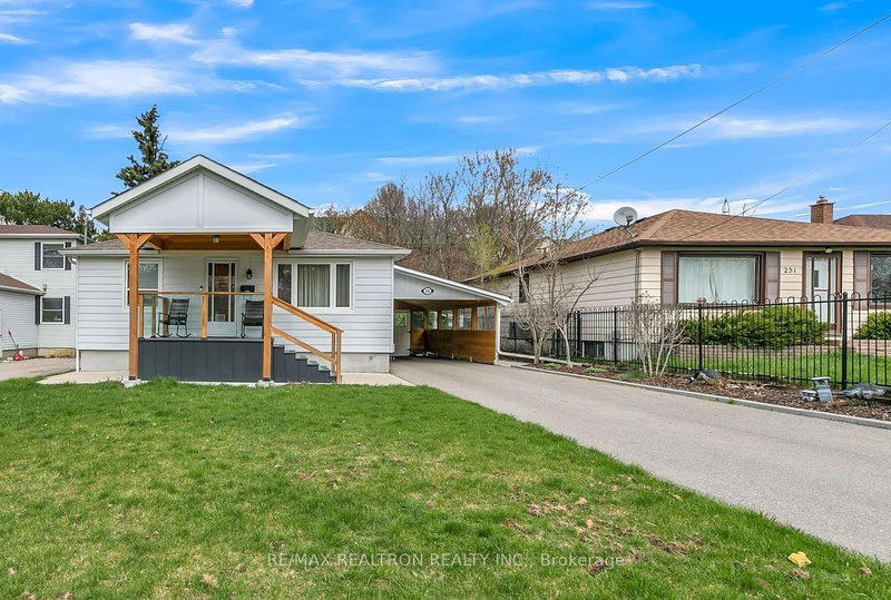 245 Elmwood Ave, Richmond Hill, L4C 1L3 | Image 2