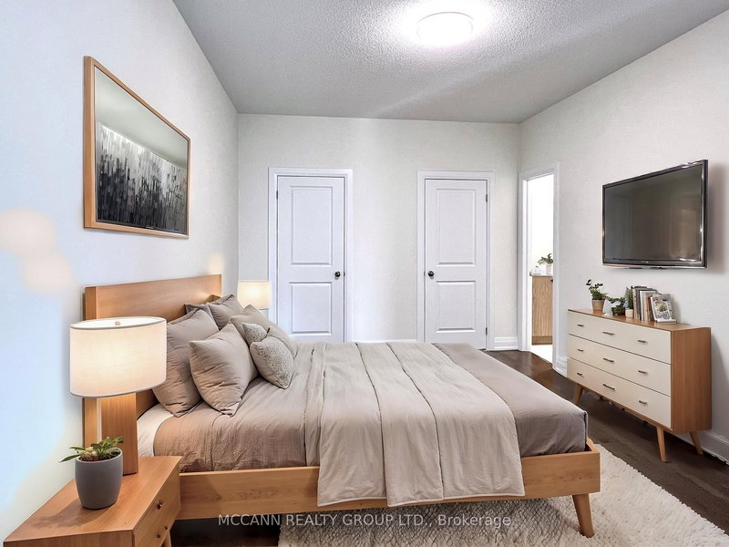 7 Gunton St, Aurora, L4G 4A9 | Image 3