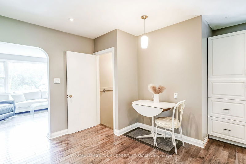 25 Middle St  Georgina, L0E 1R0 | Image 12