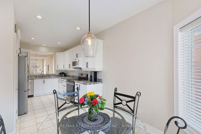 15 Gentle Ben   Whitchurch-Stouffville, L4A 1M6 | Image 15