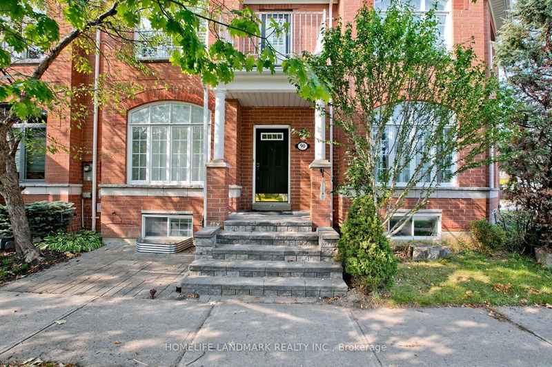 90 Bassett Ave  Richmond Hill, L4B 4G1 | Image 1