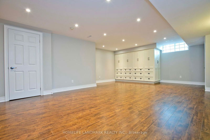 90 Bassett Ave  Richmond Hill, L4B 4G1 | Image 24