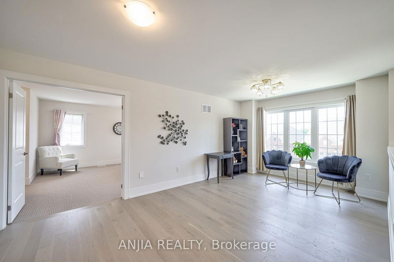 1 Bruce Welch Ave  Georgina, L4P 0J1 | Image 22