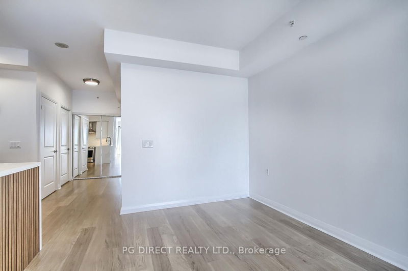  703 - 55 Oneida Cres  Richmond Hill, L4B 0E8 | Image 2