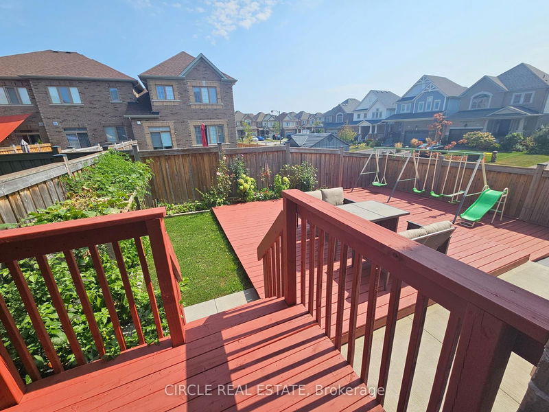 99 Gallagher Cres W New Tecumseth, L9R 0P1 | Image 15