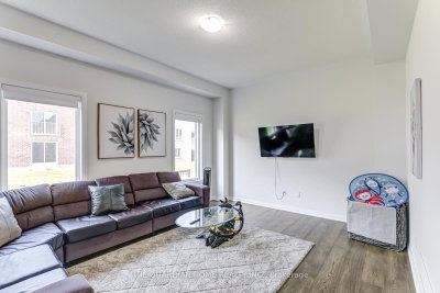 1583 Stovell Crescent — photo 6