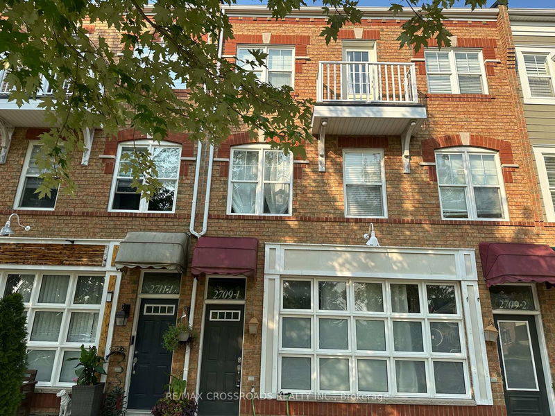 home for lease on 1-2709 Bur Oak Avenue