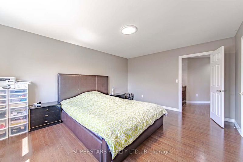 4 Living Cres  Markham, L6C 0T7 | Image 23