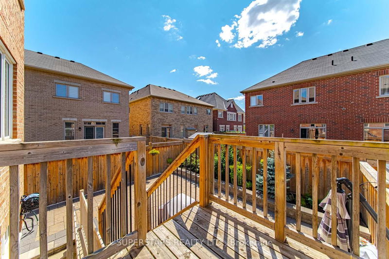 4 Living Cres  Markham, L6C 0T7 | Image 36