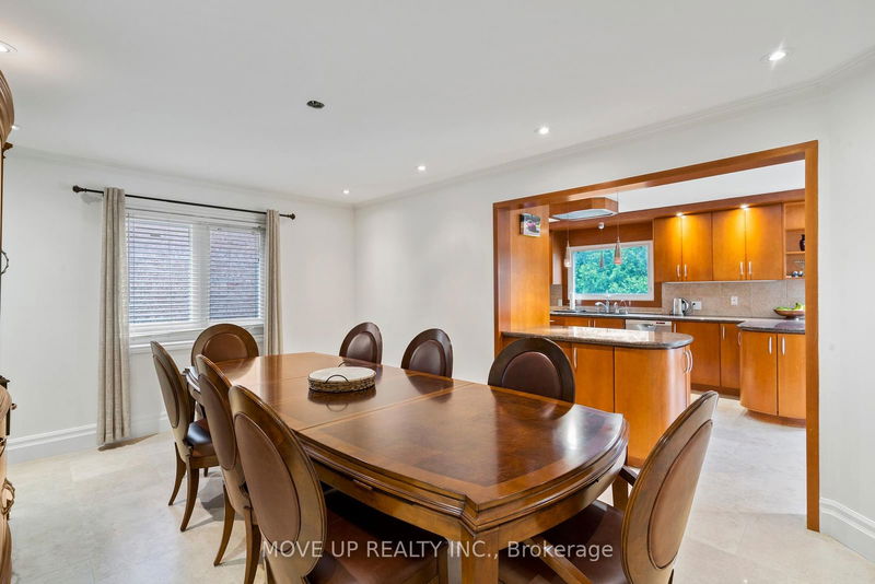 21 Gaby Crt  Richmond Hill, L4C 8X1 | Image 11