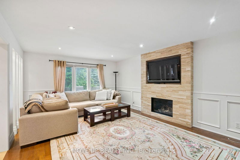 21 Gaby Crt  Richmond Hill, L4C 8X1 | Image 15