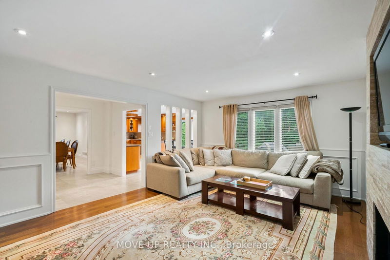 21 Gaby Crt  Richmond Hill, L4C 8X1 | Image 17