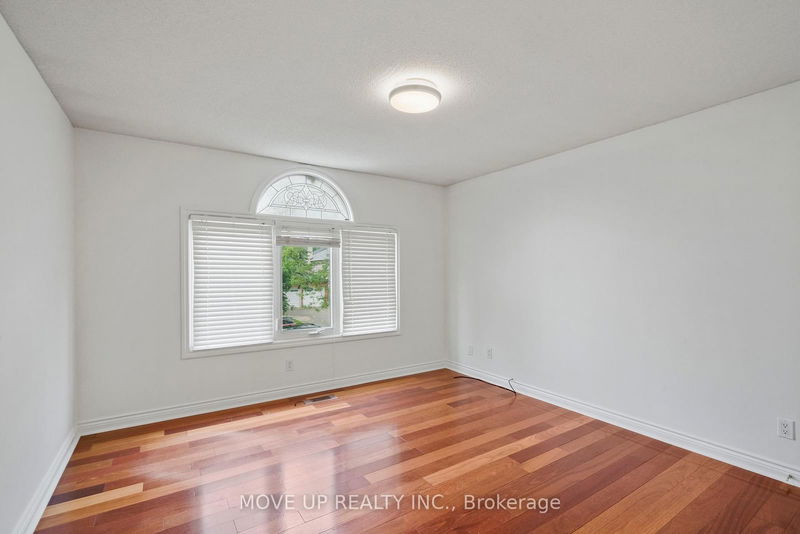 21 Gaby Crt  Richmond Hill, L4C 8X1 | Image 24