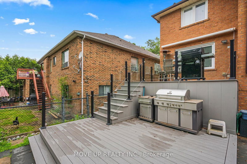 21 Gaby Crt  Richmond Hill, L4C 8X1 | Image 35