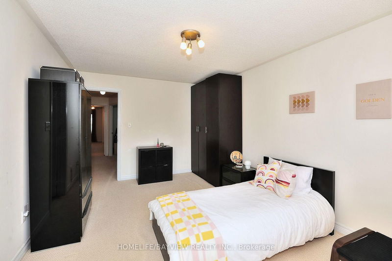 88 Pillar Rock Cres  Markham, L6C 3H9 | Image 9