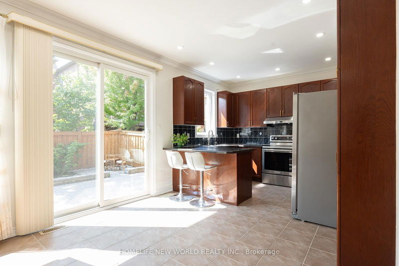 15 Pitney Ave  Richmond Hill, L4E 4Y6 | Image 5