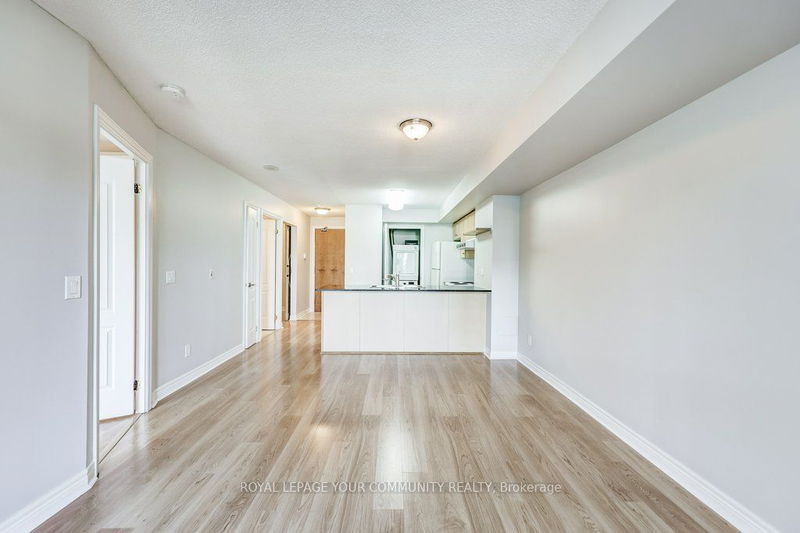  309 - 50 Disera Dr  Vaughan, L4J 9E9 | Image 17