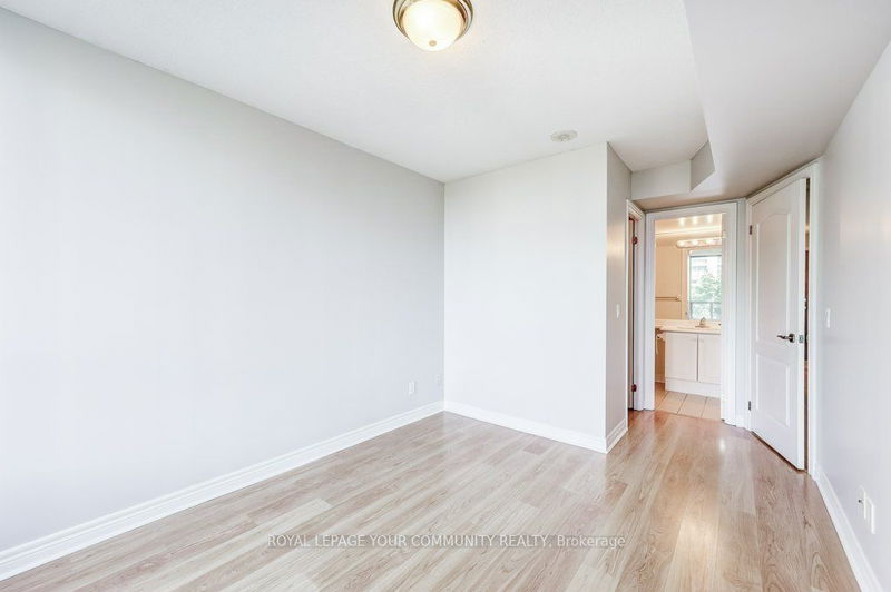  309 - 50 Disera Dr  Vaughan, L4J 9E9 | Image 24