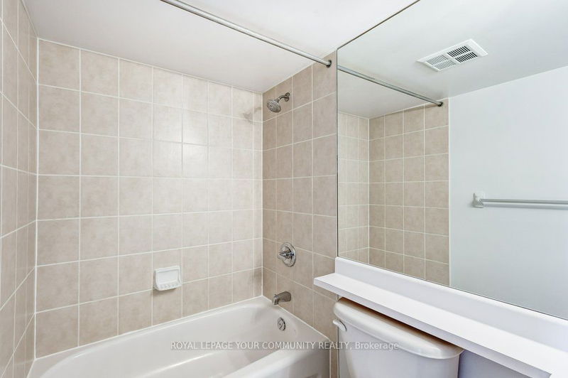  309 - 50 Disera Dr  Vaughan, L4J 9E9 | Image 26