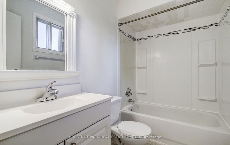 781 Third Ave  Georgina, L0E 1S0 | Image 19