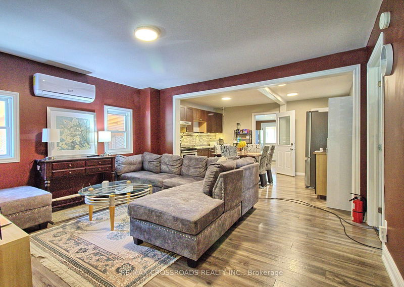 2012 lilac Dr  Innisfil, L9S 1Y9 | Image 5