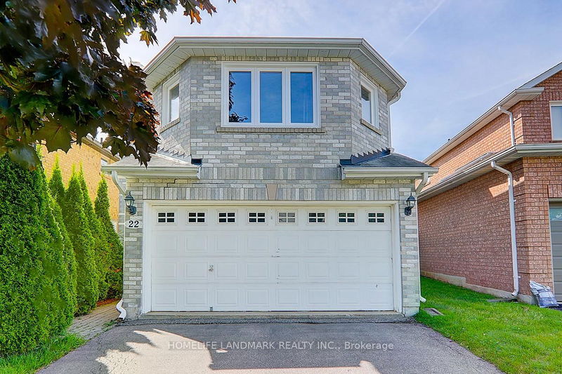 22 Taos Crt  Richmond Hill, L4C 0G5 | Image 2