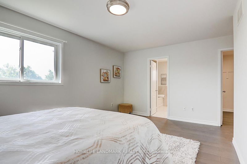 22 Taos Crt  Richmond Hill, L4C 0G5 | Image 20