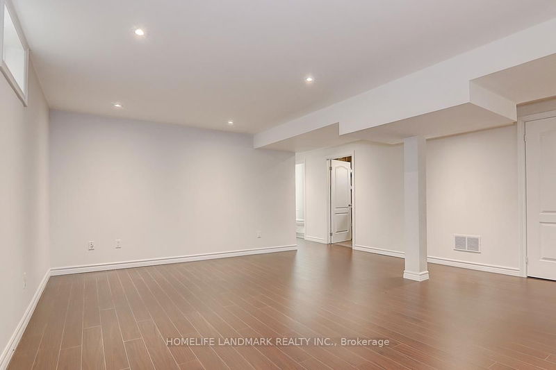 22 Taos Crt  Richmond Hill, L4C 0G5 | Image 30