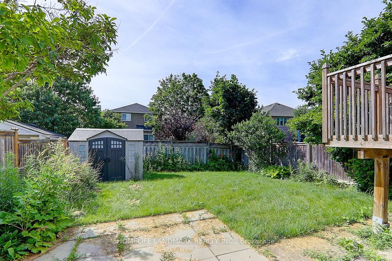 22 Taos Crt  Richmond Hill, L4C 0G5 | Image 37