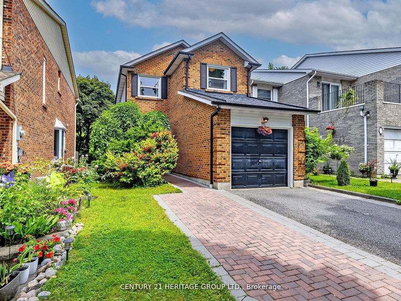 102 Baywood Crt  Markham, L3T 5W3 | Image 1