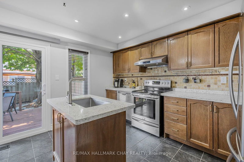 573 Skinner Ave  Newmarket, L3X 2A4 | Image 7