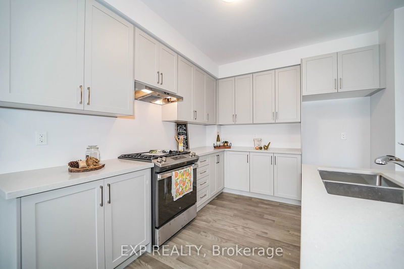 24 Alan Williams Tr  Uxbridge, L9P 0R6 | Image 13