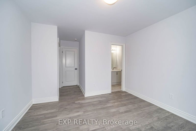 24 Alan Williams Tr  Uxbridge, L9P 0R6 | Image 31