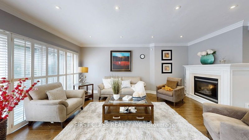 125 Longwater Chse  Markham, L3R 4A9 | Image 7