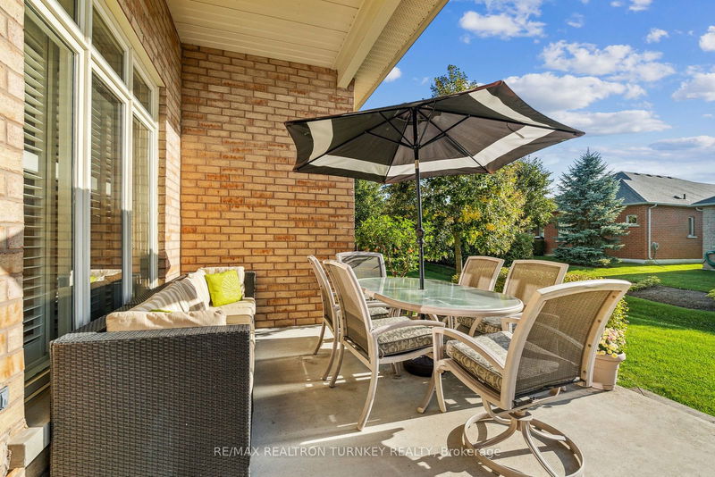 2 Suggs Lane  Whitchurch-Stouffville, L4A 0K6 | Image 26