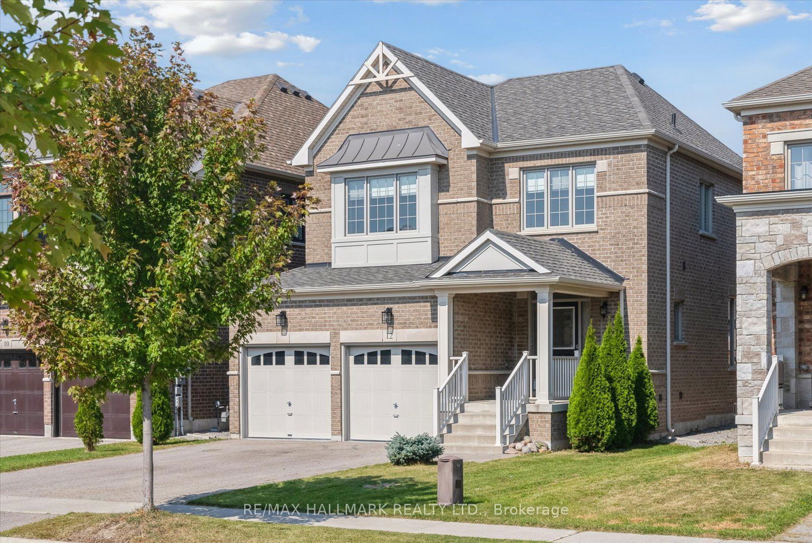 Building in 12 Deer Pass Road